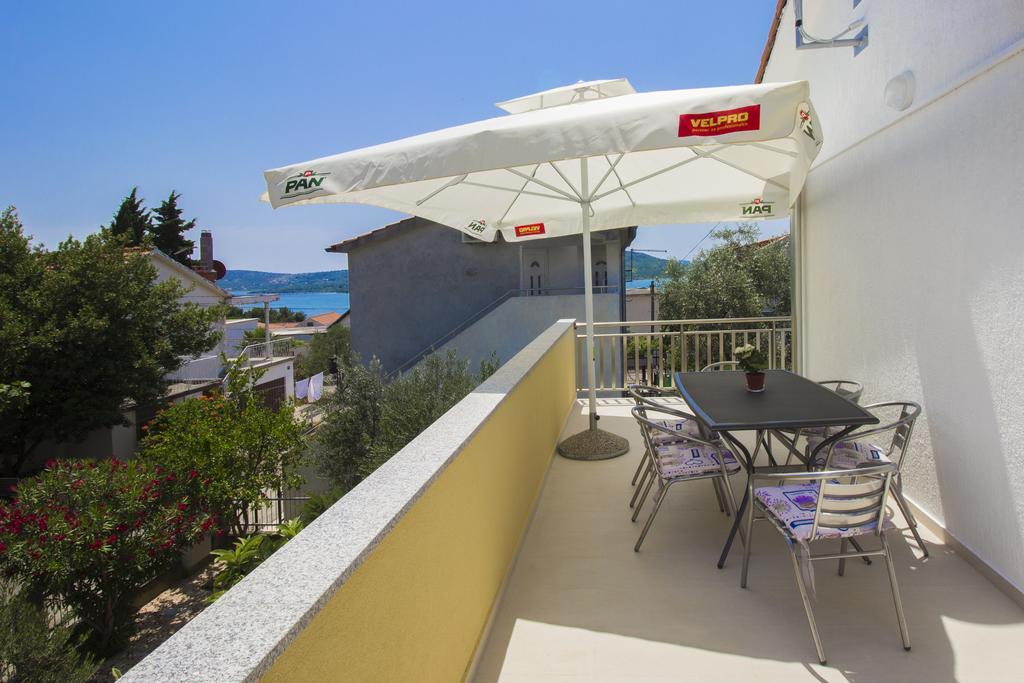Apartments Zoran Pirovac Extérieur photo