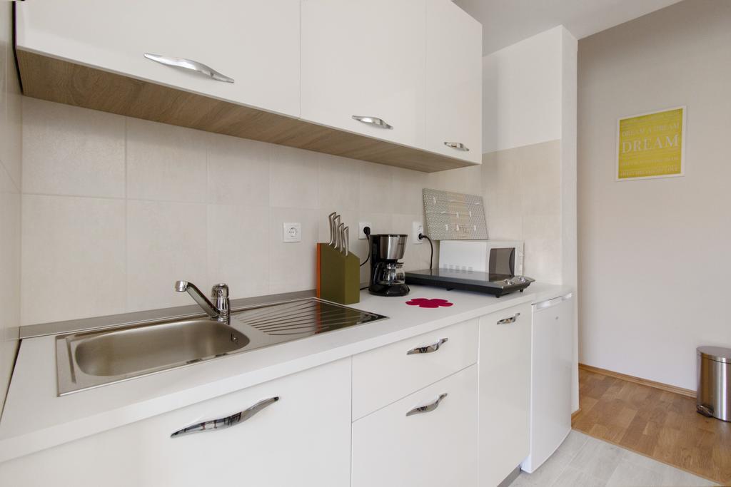Apartments Zoran Pirovac Extérieur photo
