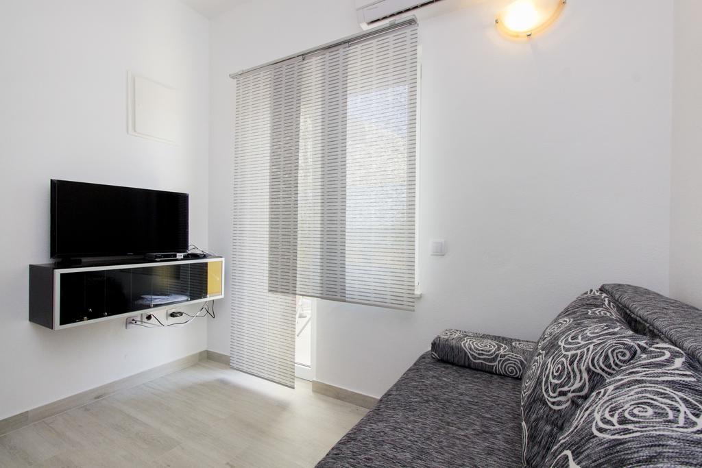 Apartments Zoran Pirovac Extérieur photo