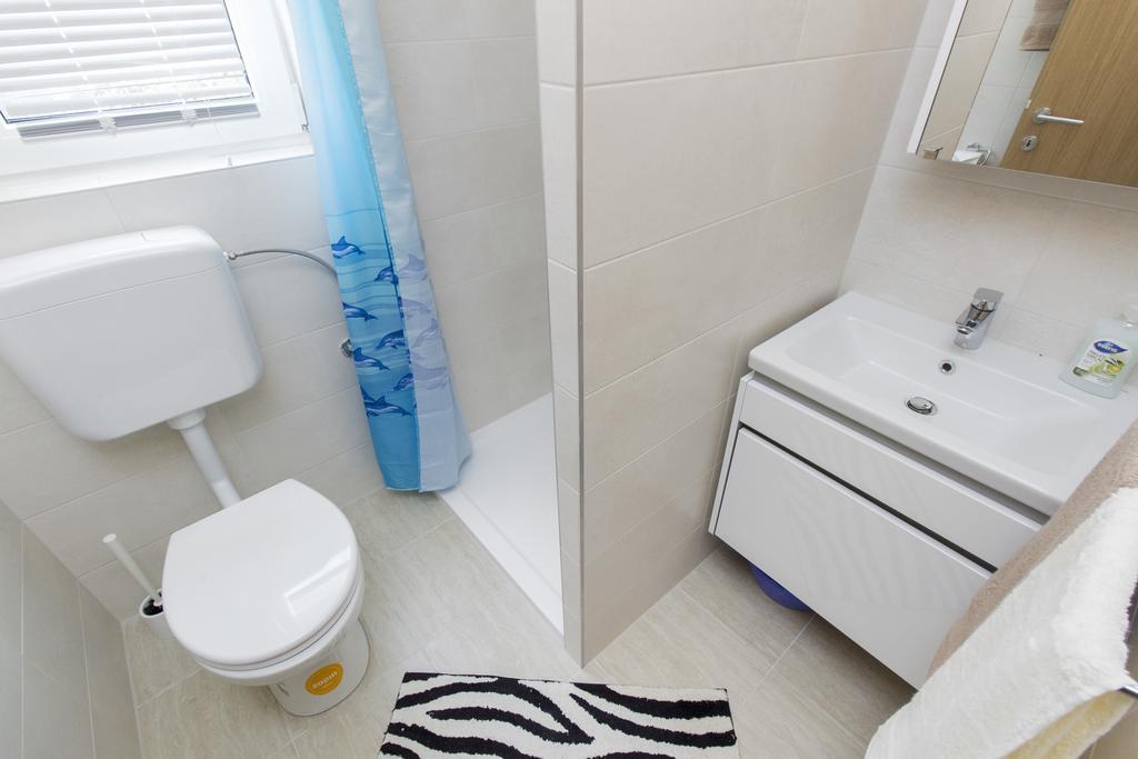 Apartments Zoran Pirovac Extérieur photo
