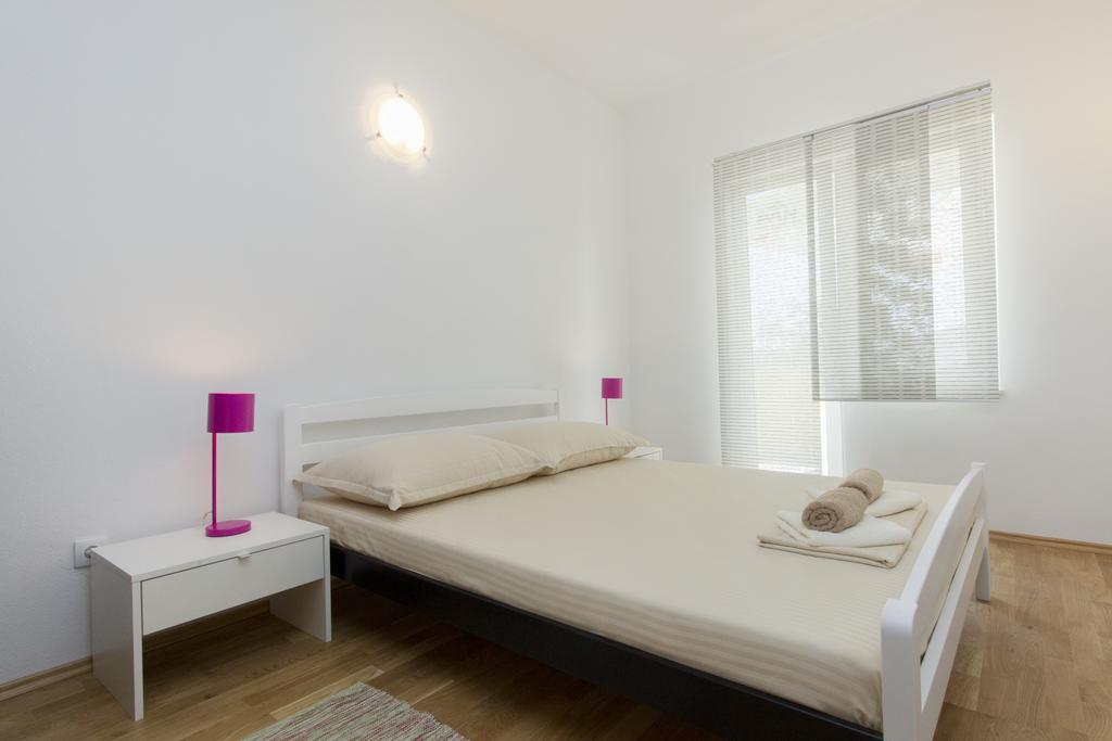 Apartments Zoran Pirovac Extérieur photo