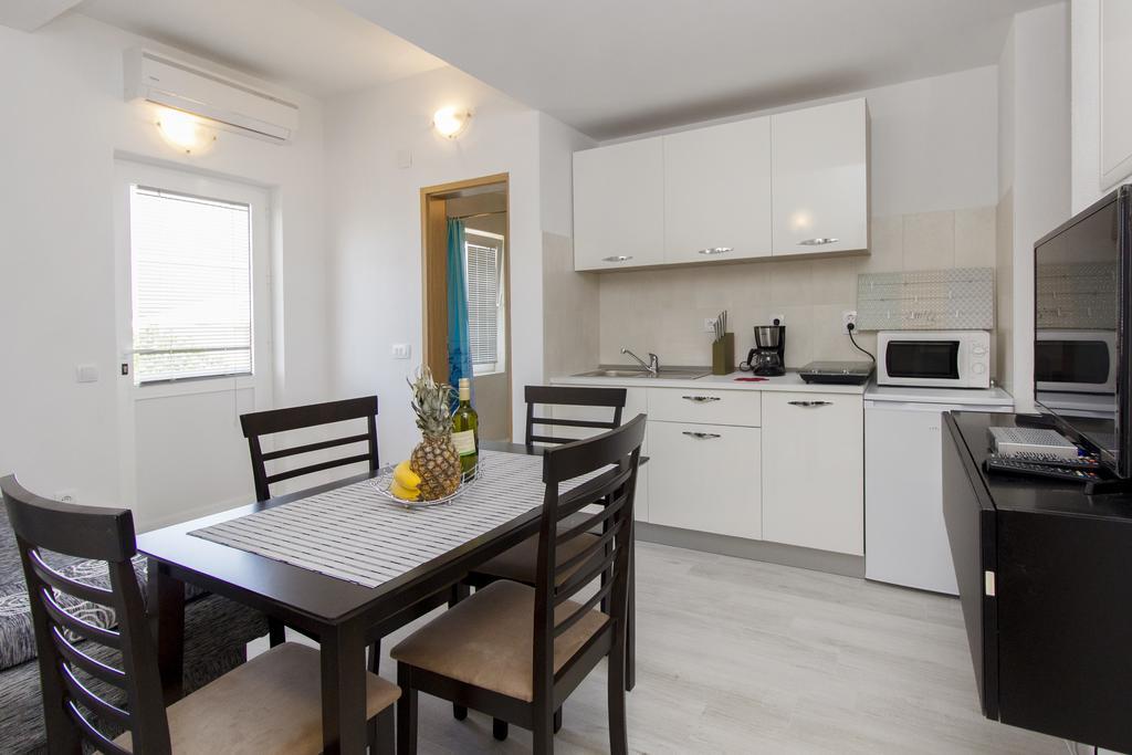 Apartments Zoran Pirovac Extérieur photo